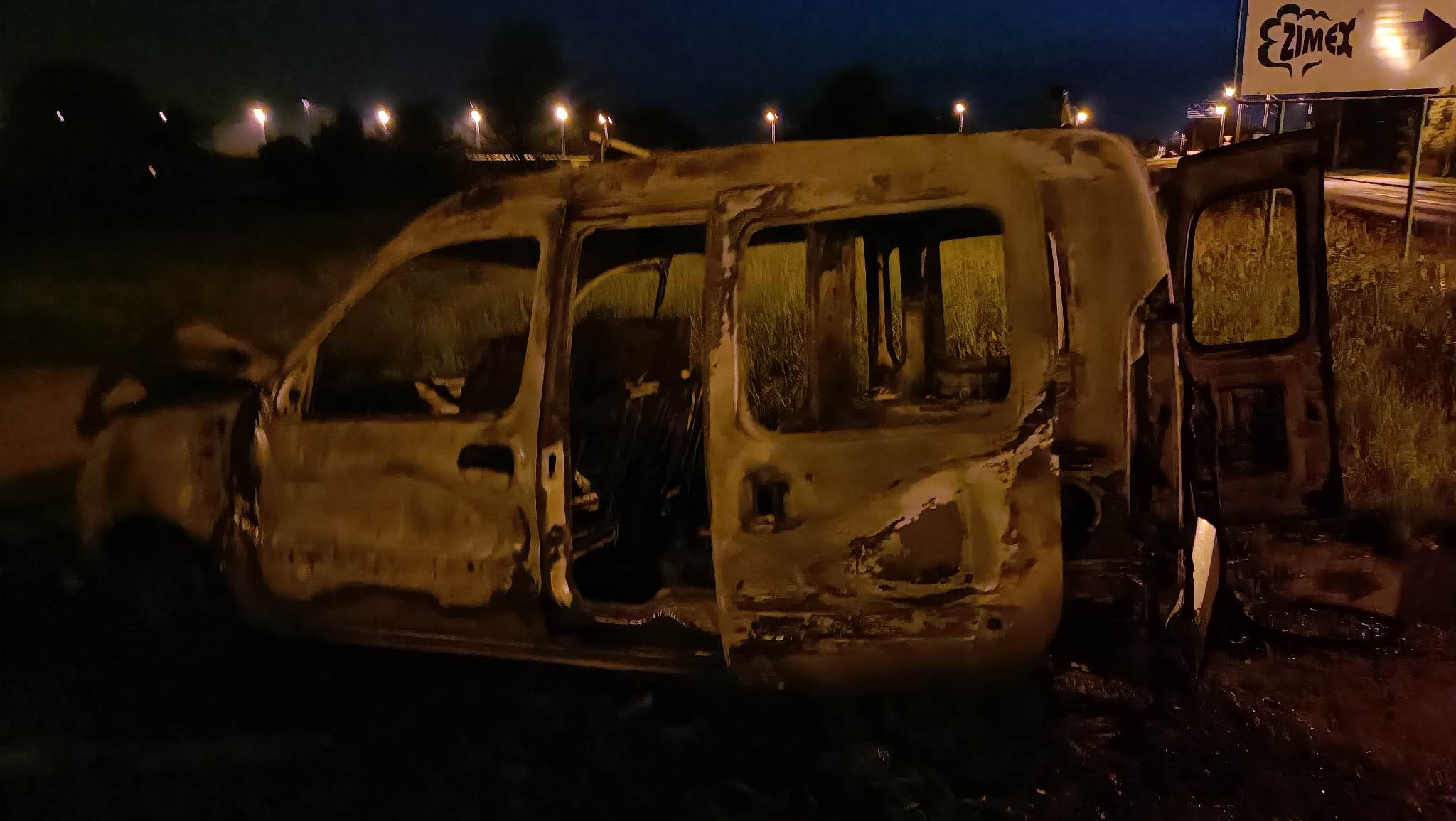 pożar samochodu w Dębieńsku